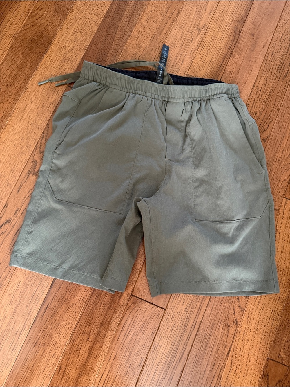 lululemon athletica Men's  Olive green Drawstring Athletic 7” Shorts size M